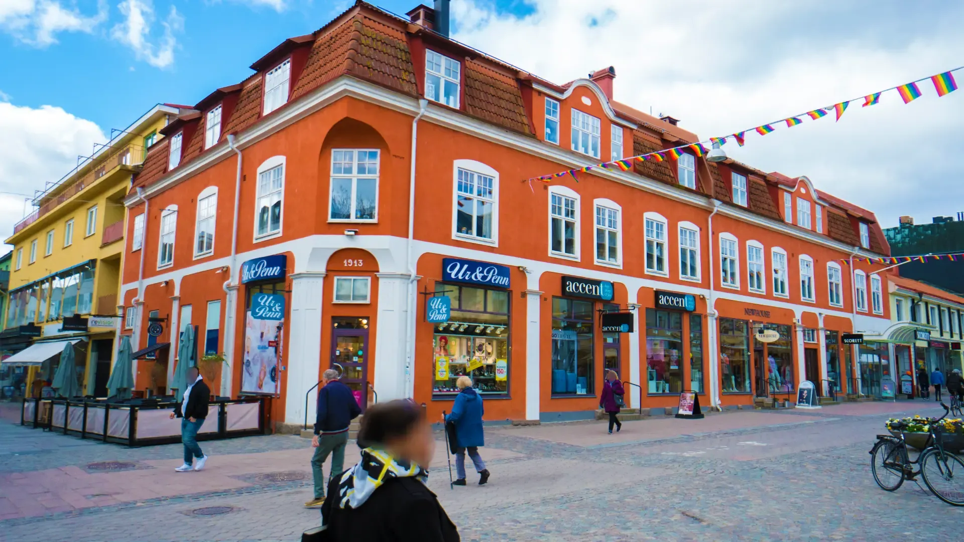 Fastigheten Blända 4 med butiker och restauranger längs gågatan i Växjö City